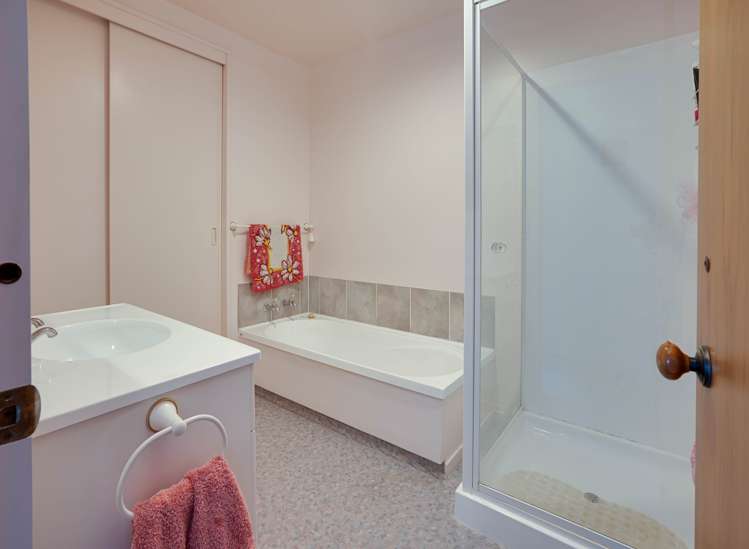 3 Highgrove Way The Wood_7