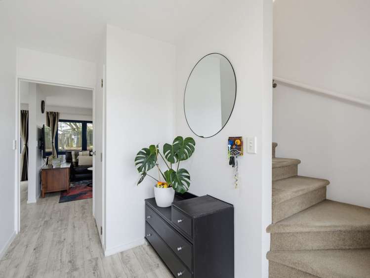 3/71 Fernhill Way Oteha_7