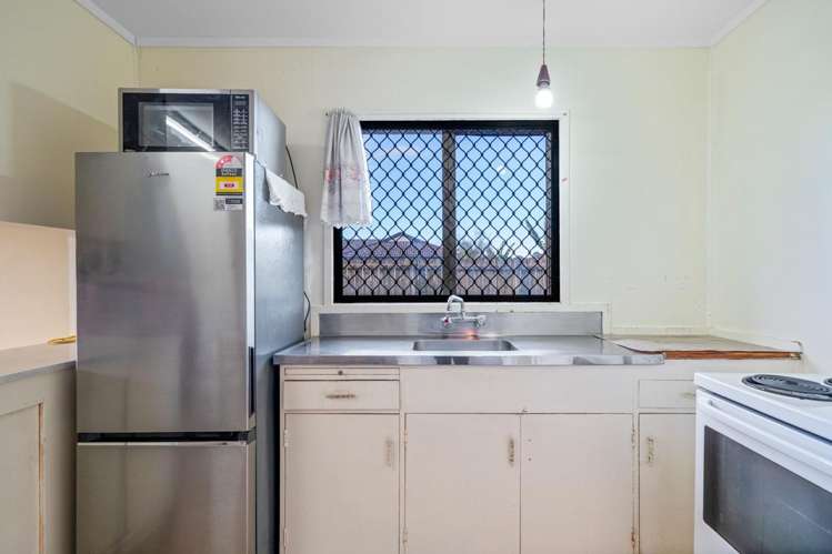 4/24 Robertson Road Favona_17