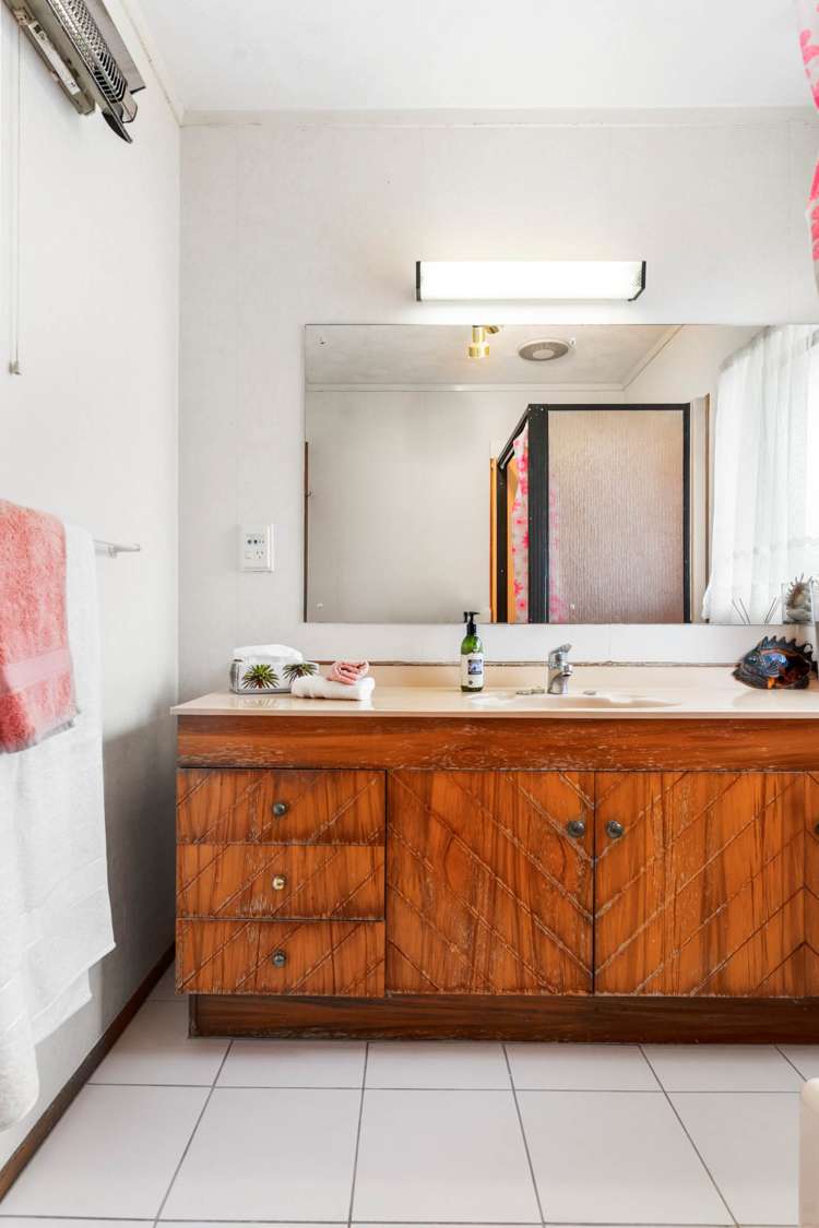 2/21 White Heron Drive Massey_24