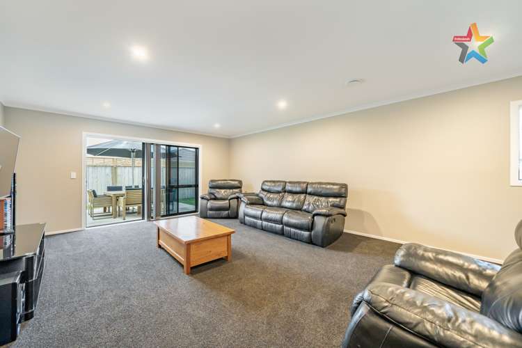 6 Jack Vaughan Grove Wainuiomata_6