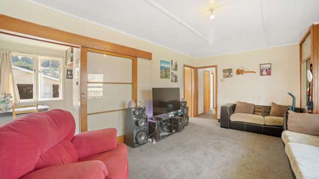 53 Lyell Road Outer Kaiti_1