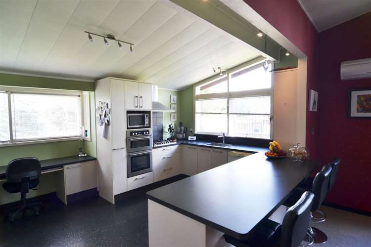 76 Racecourse Road Sockburn_29