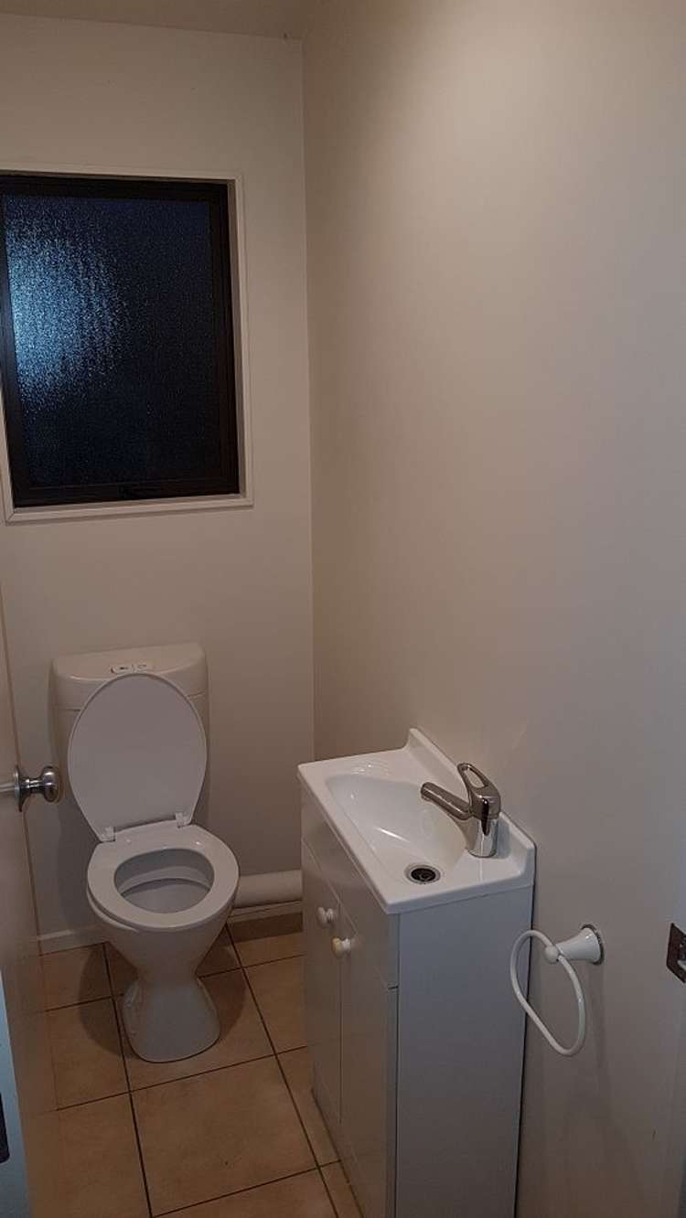 22 Baulcomb Parade Windsor Park_15