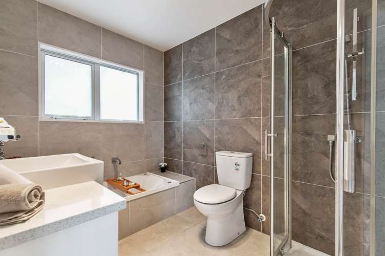 25 Platinum Rise Ranui_17