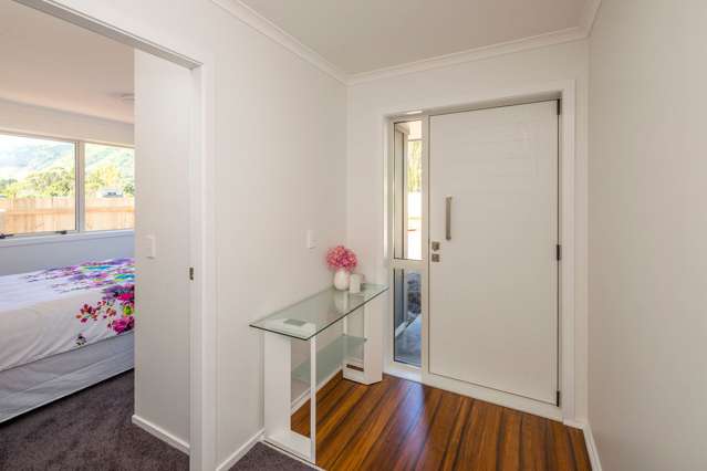 9 Mahia Lane Waikanae_2