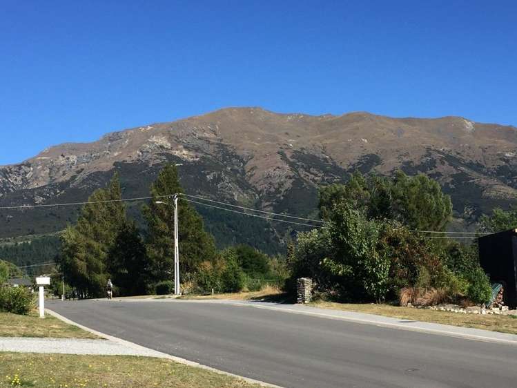 25 Nichol Street Lake Hawea_19