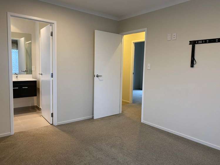 8 Barcliff Terrace Gulf Harbour_10