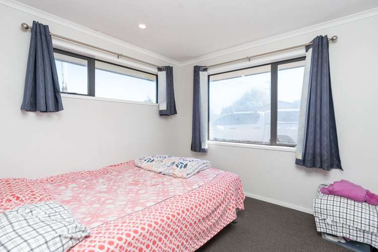 9 & 9A Odette Street Bader_31