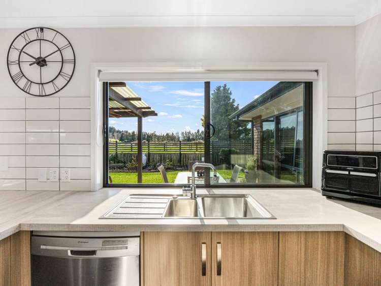 5 Carroll Place Owhata_6