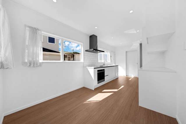 8 Malvina Place Bucklands Beach_4