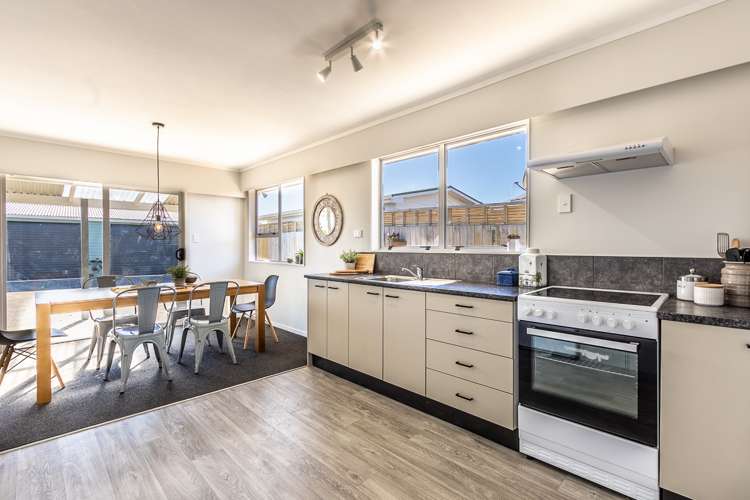 2 Robert Mckeen Street Otaki Beach_9