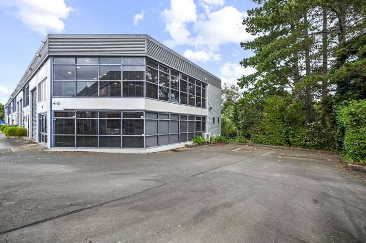 8B/9-11 Tait Place Albany_12