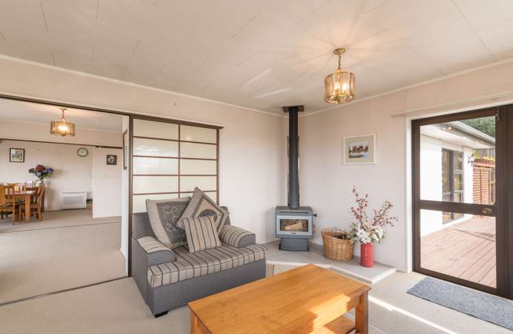 33 Washbourn Drive Richmond_15