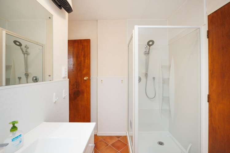 2/361 Botanical Road West End_13