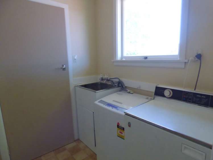 1 Reddecliffe Crescent Hampstead_12