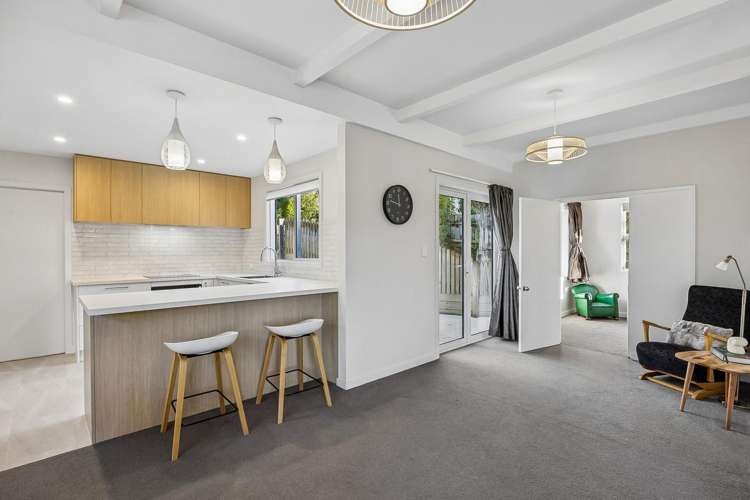 11 Hazel Avenue Caversham_11