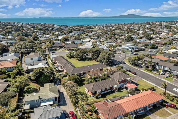 1 Marsh Avenue Forrest Hill_38