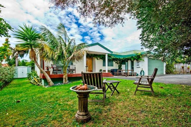 56 Rosier Road Glen Eden_1