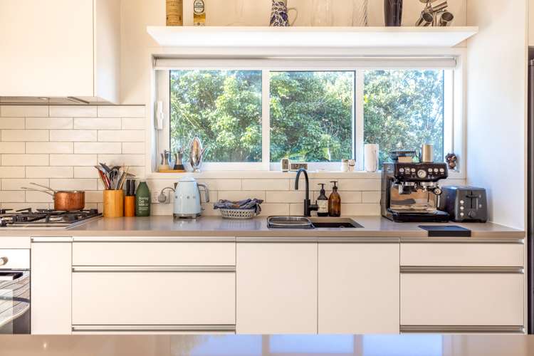 52 Calais Terrace Ostend_3