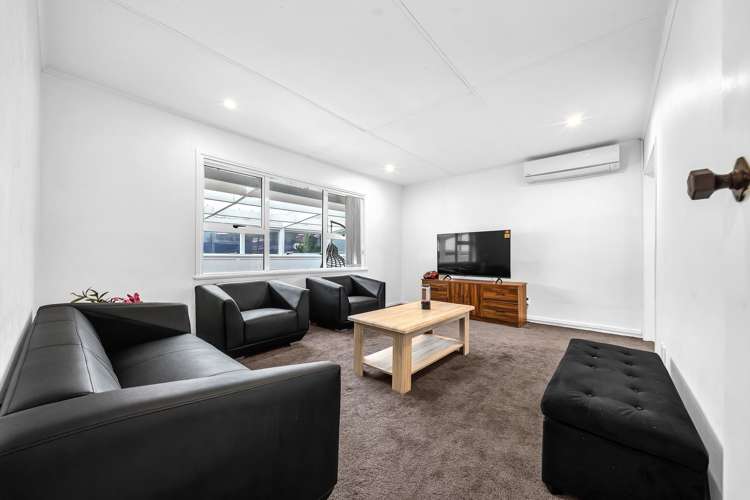 42 White Swan Road Mount Roskill_3