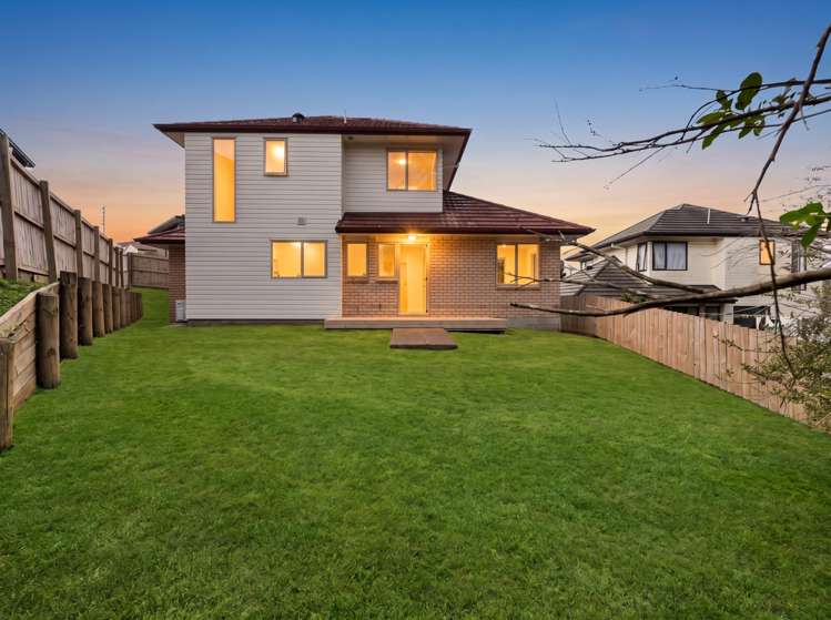 8 Elder Place Massey_13