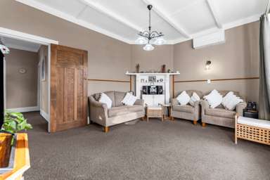 152 White Swan Road_3