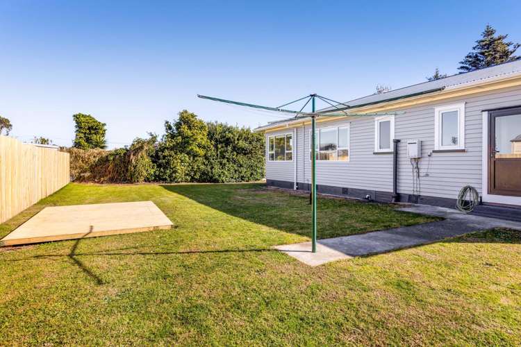 23 Longfellow Road Opunake_13