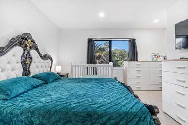 2/4 Harry Ward Place_2