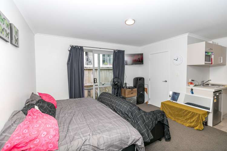 1/2 Palmerston Street Hamilton Central_10