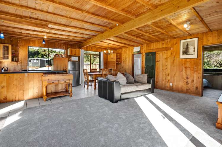 173 Te Mahoe Road Mokau_12