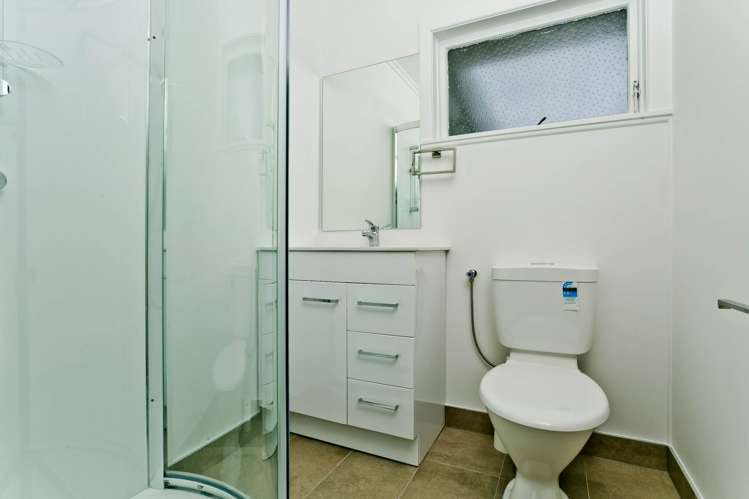 4/12 Raines Avenue Forrest Hill_9