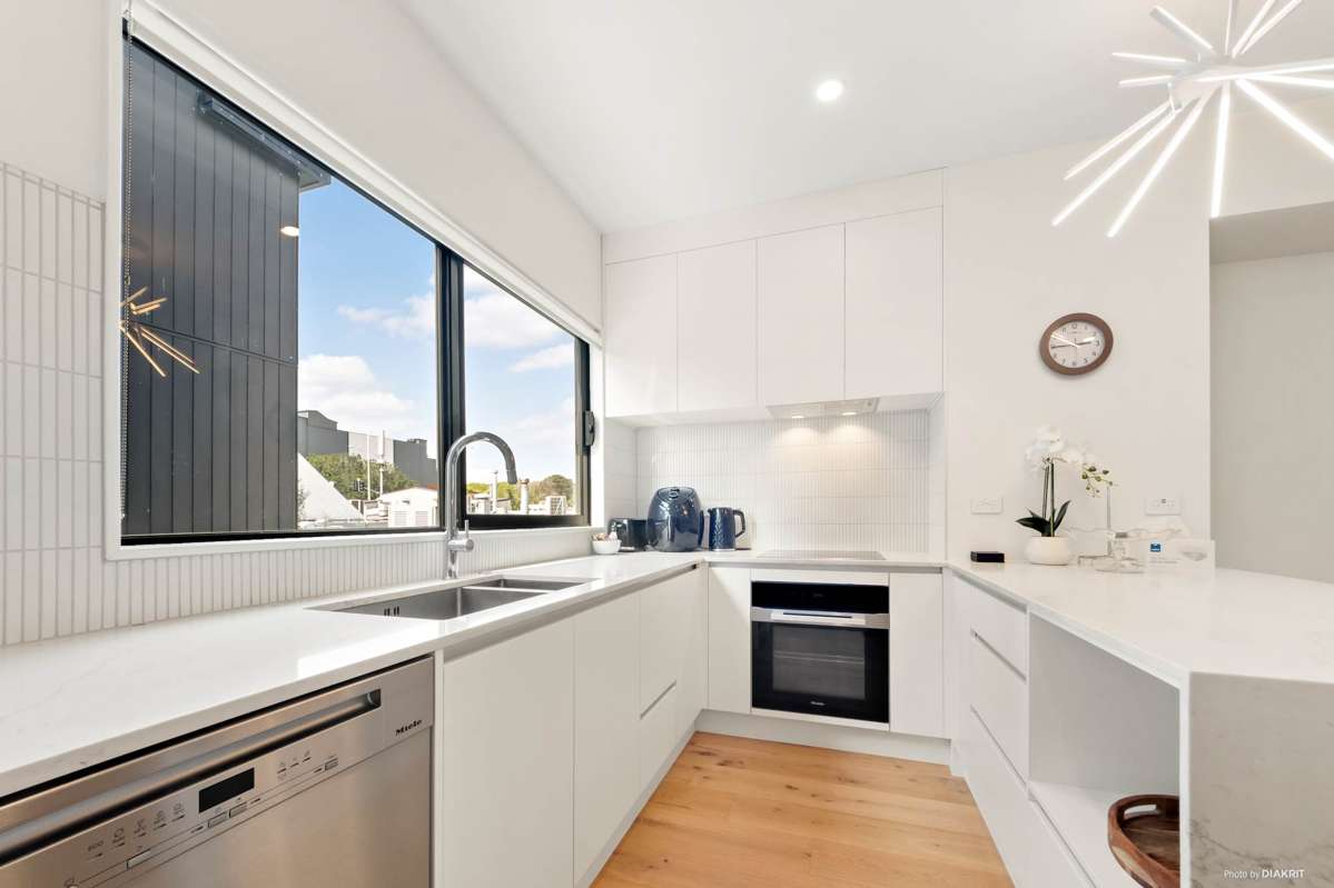 2/1D Orakau Avenue_1
