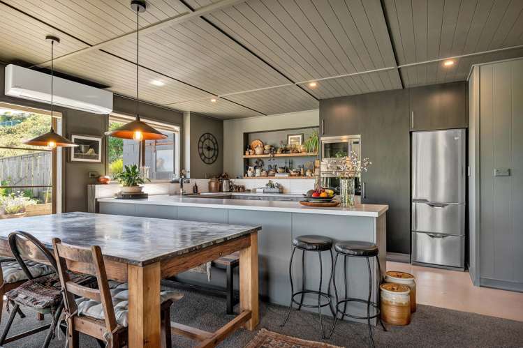 69 North Street Mokau_12