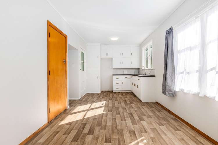 11 Bartholomew Road 10516_1