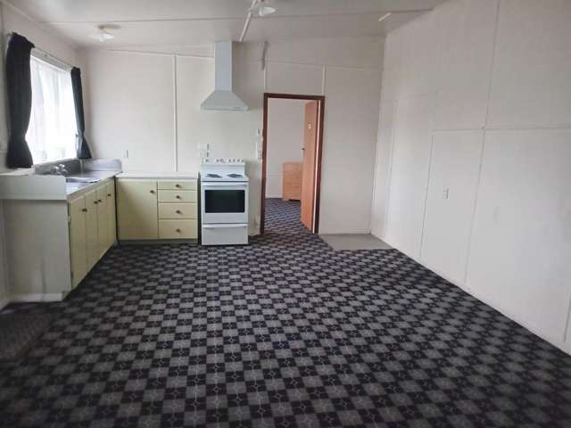 Cosy One bedroom home on working orchard