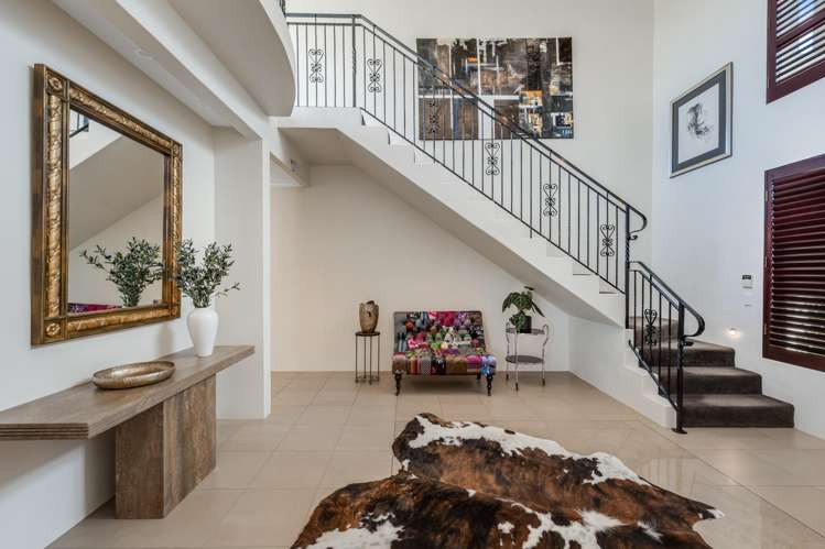 2 Glenoaks Rise Mellons Bay_27