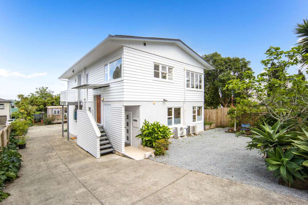 105 & 105A Richardson Road_0