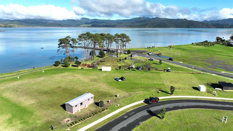 12 Taniwha Place Matarangi_25