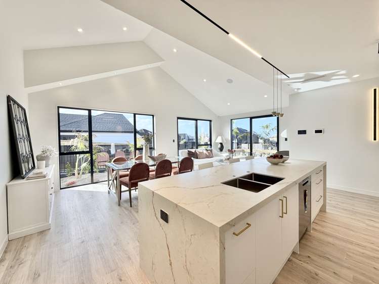 80 Parish Drive_3