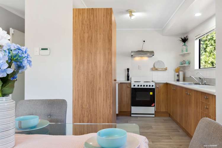 8 Skybird Place Glen Eden_8