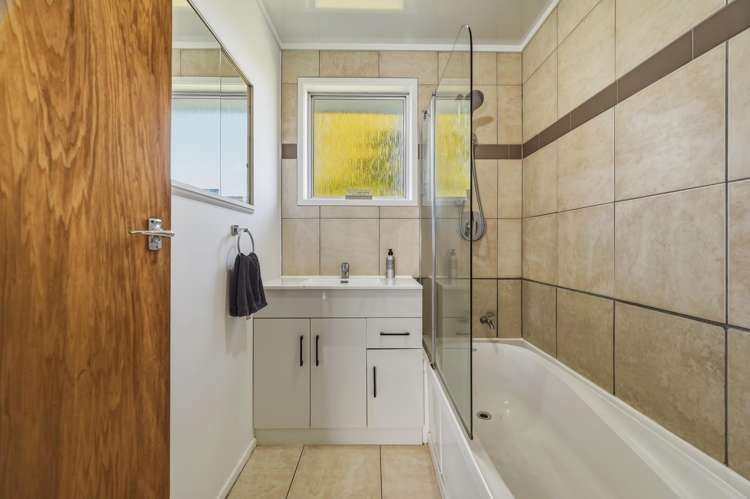 340 Clayton Road Pukehangi_11