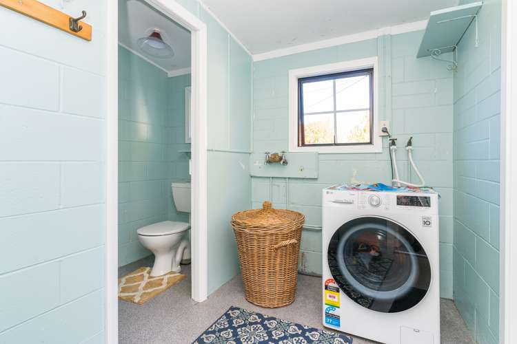 8 Pope Street Milton_19