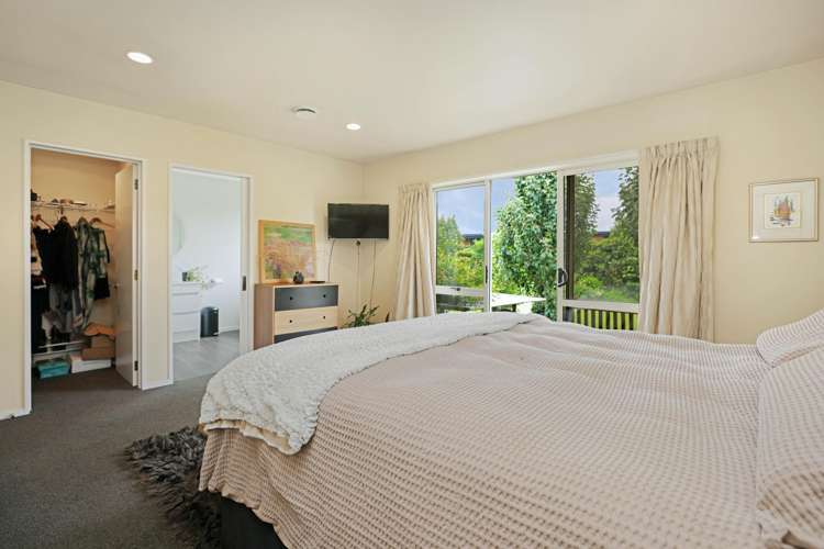 55 Pages Road Allenton_15