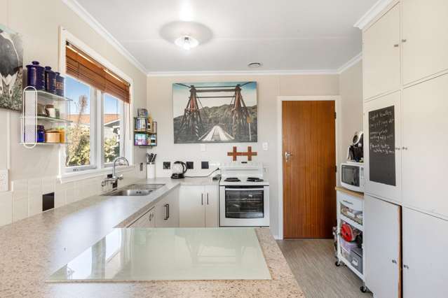 8 Omata Road Westown_3