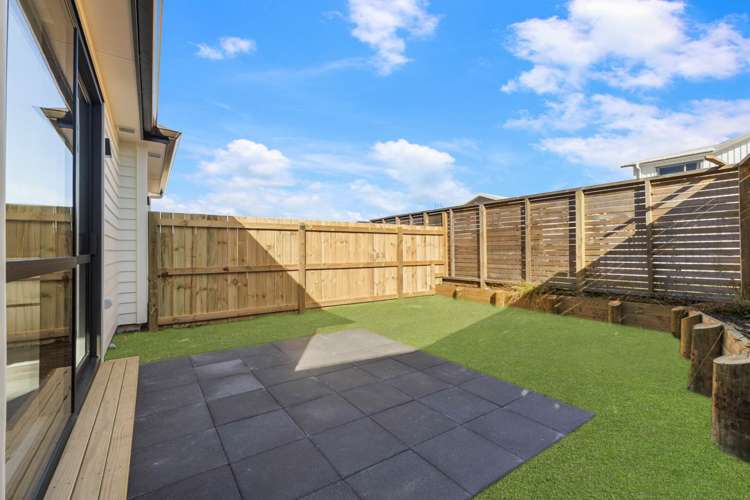 10 Rarangi Mai Lane Karaka_10