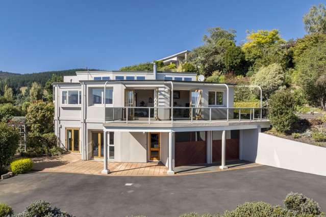 Elevated living - Lake Waihola outlook