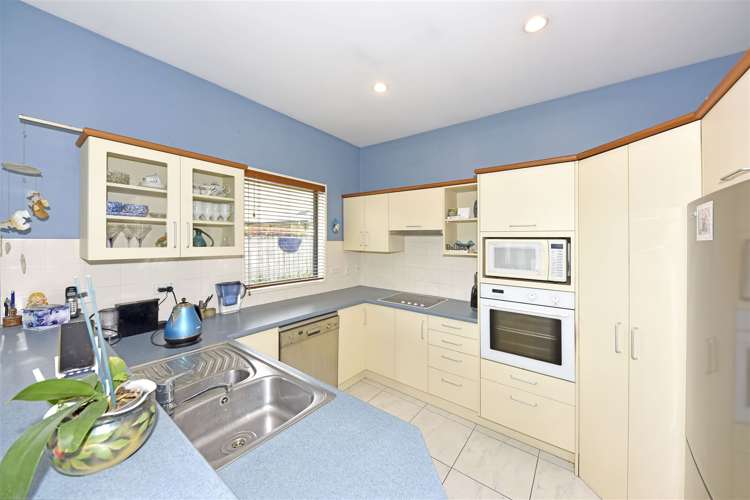 27 Acorn Close Waltham_10