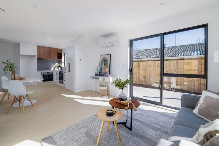 2/46 King Street Sydenham_2