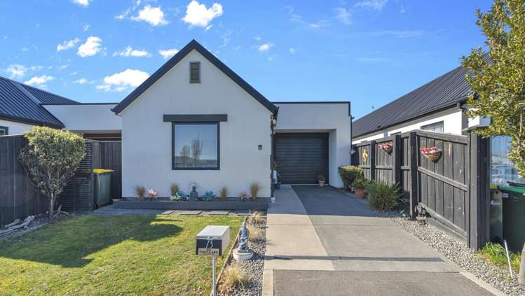 73 Faringdon Boulevard Rolleston_13